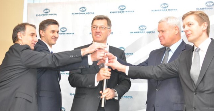 SGD terminalo infrastruktūros simbolinės kapsulės ateities kartoms įleidimo ceremonija
